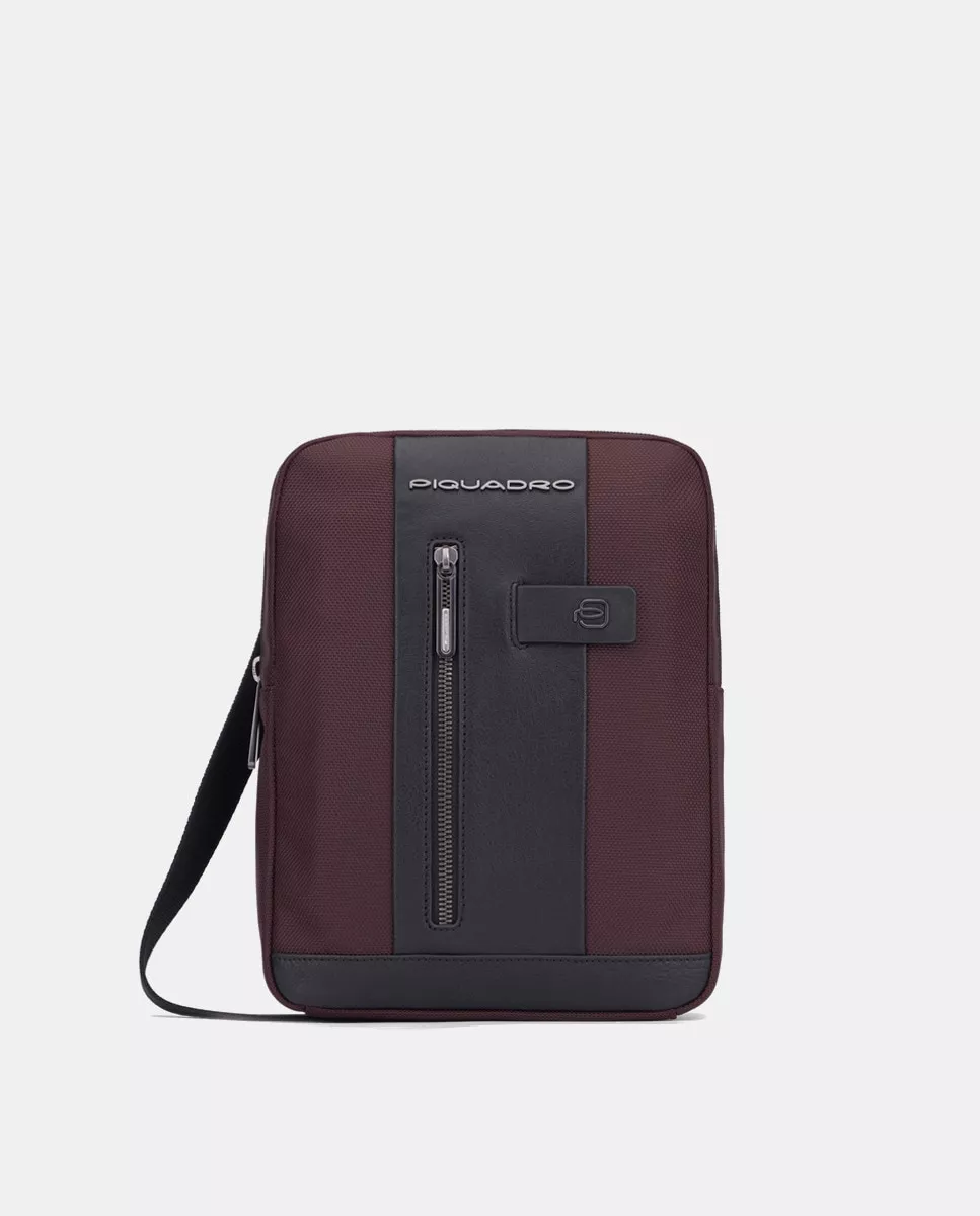 Piquadro - Bandolera En Marrón Con Espacio Para Tablet En Tejido Reciclado Con Bolsillo Para Auriculares Inalámbricos En Oferta Piquadro - Bandolera En Marrón Con Espacio Para Tablet En Tejido Reciclado Con Bolsillo Para Auriculares Inalámbricos Barato