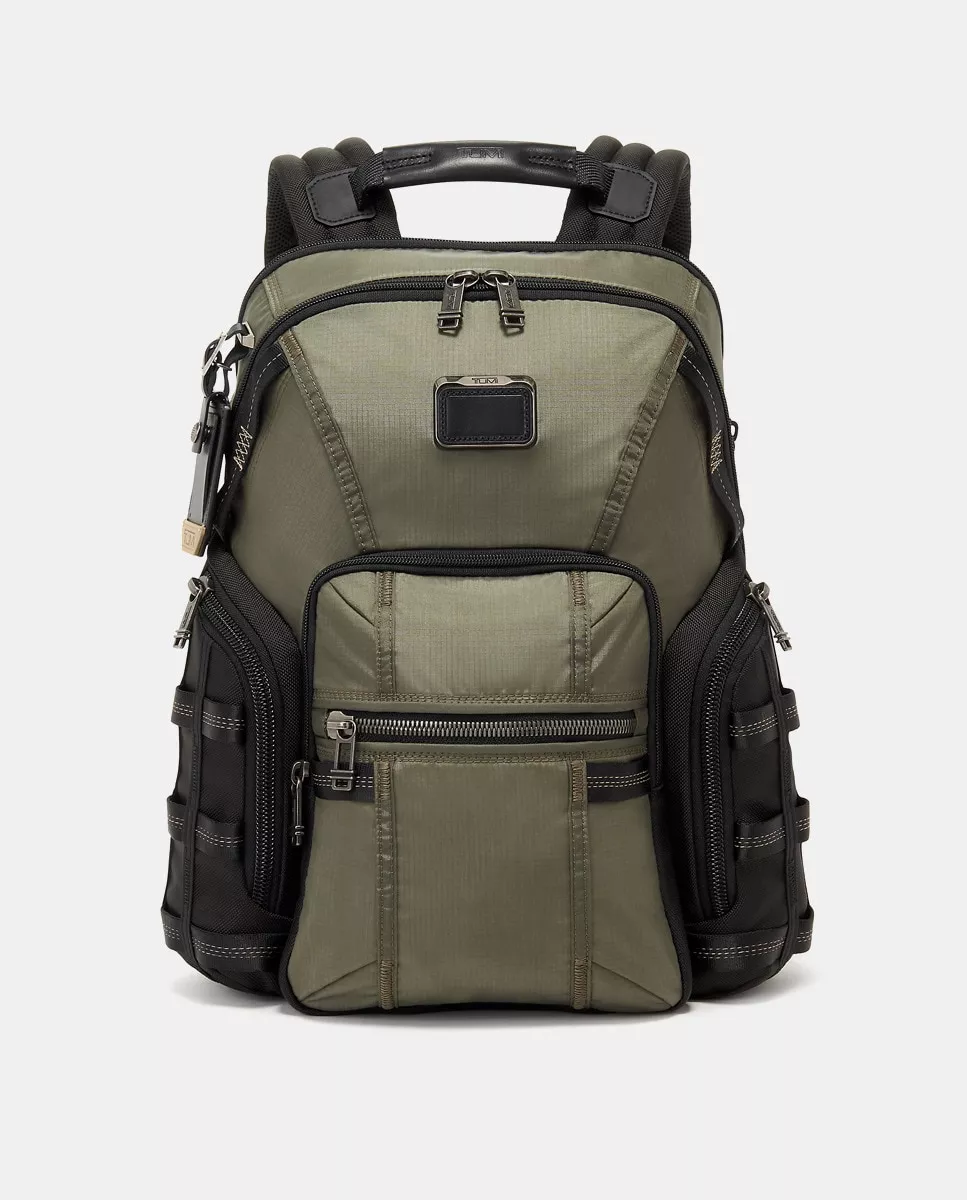 Tumi - Mochila Navigation En Kaki Con Cremallera Y Espacio Para Portátil En Oferta Tumi - Mochila Navigation En Kaki Con Cremallera Y Espacio Para Portátil Barato